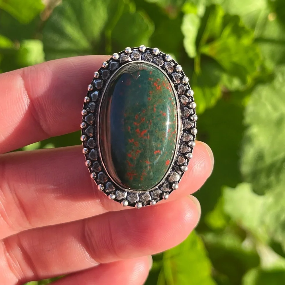 Size 8 925 silver plated bloodstone ring‎